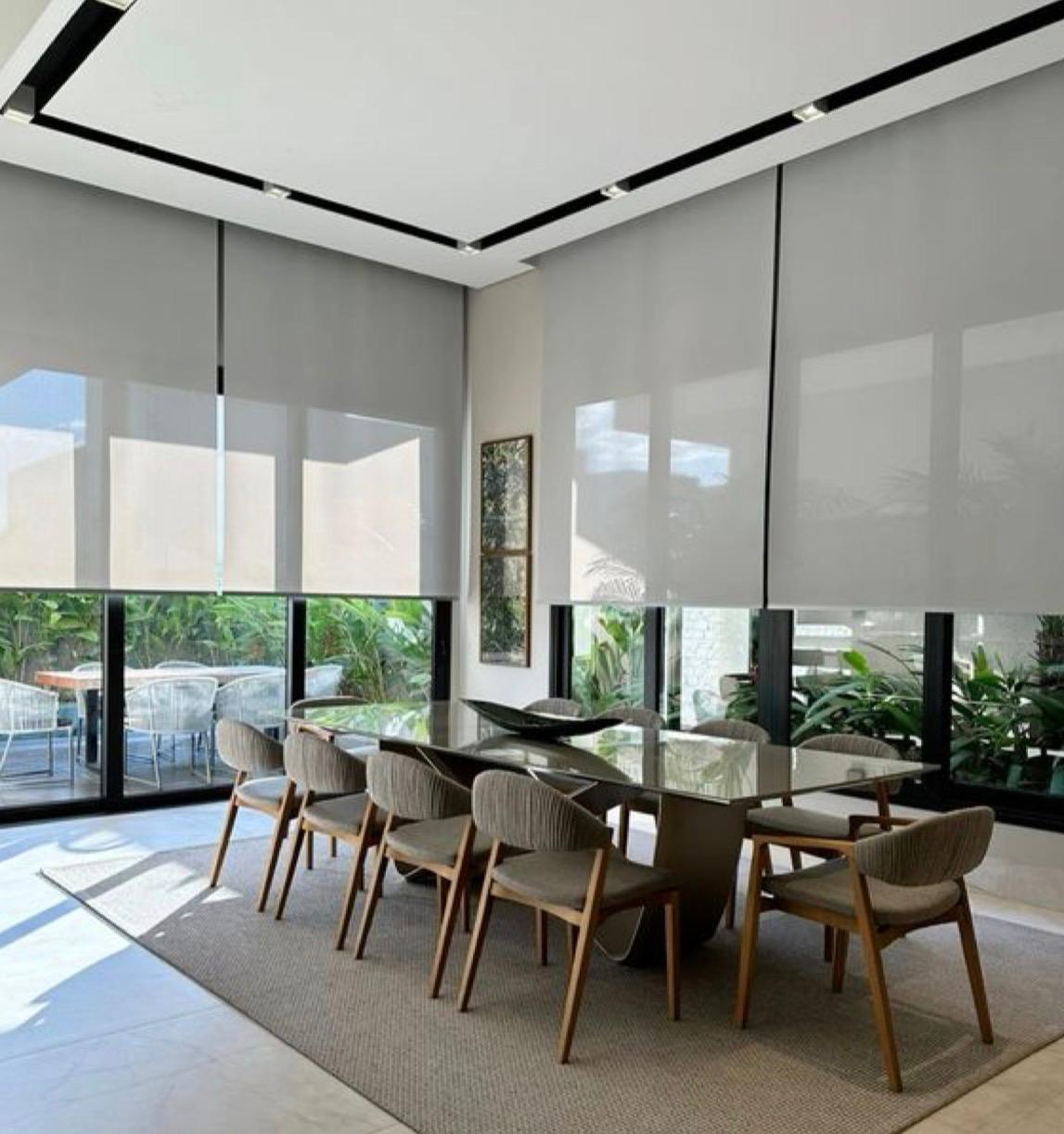 Persianas decorativas para interiores y control de luz